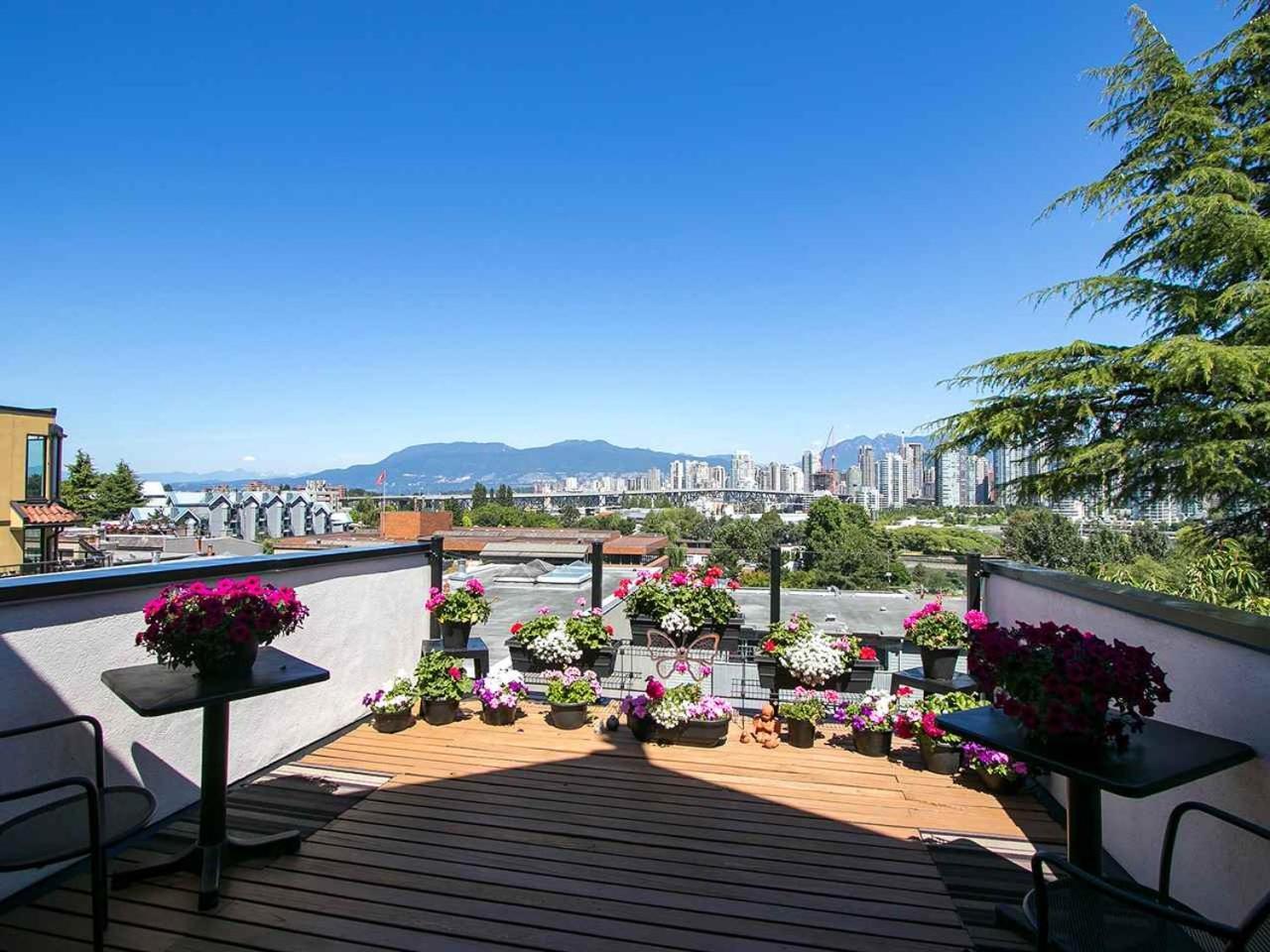 Billion Dollar Views In A Beautiful Fairview Slopes Heritage House Apartment Vancouver Exterior foto